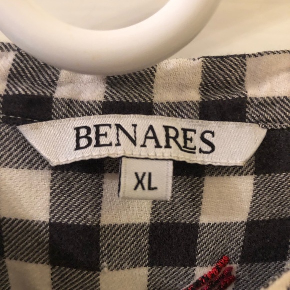 Black & white check embroidered top - Picture 2 of 6